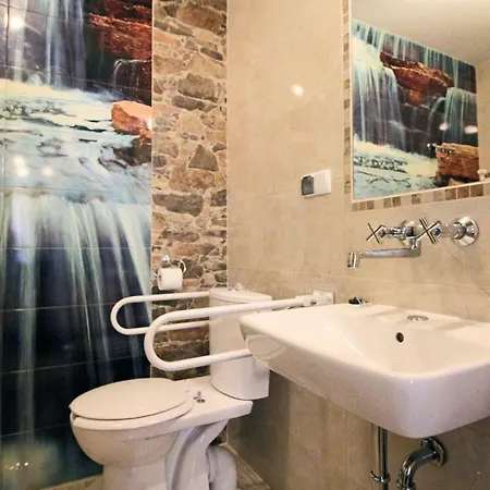 Goralski Walus - Scisle Centrum - Jedyny Na Krupowkach זקופאנה